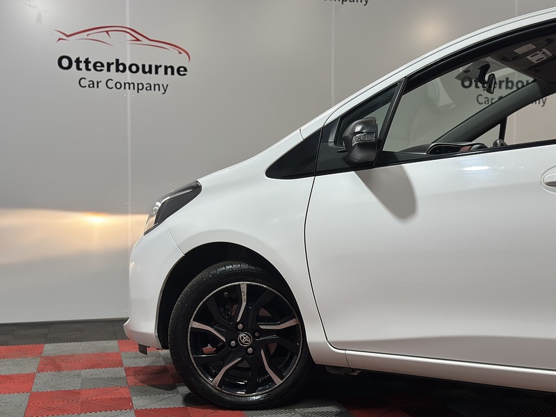 Toyota Yaris Dual VVT-i Sport - U1349