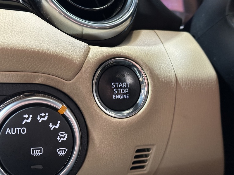 Mazda MX-5 SKYACTIV-G Sport Nav - U1352