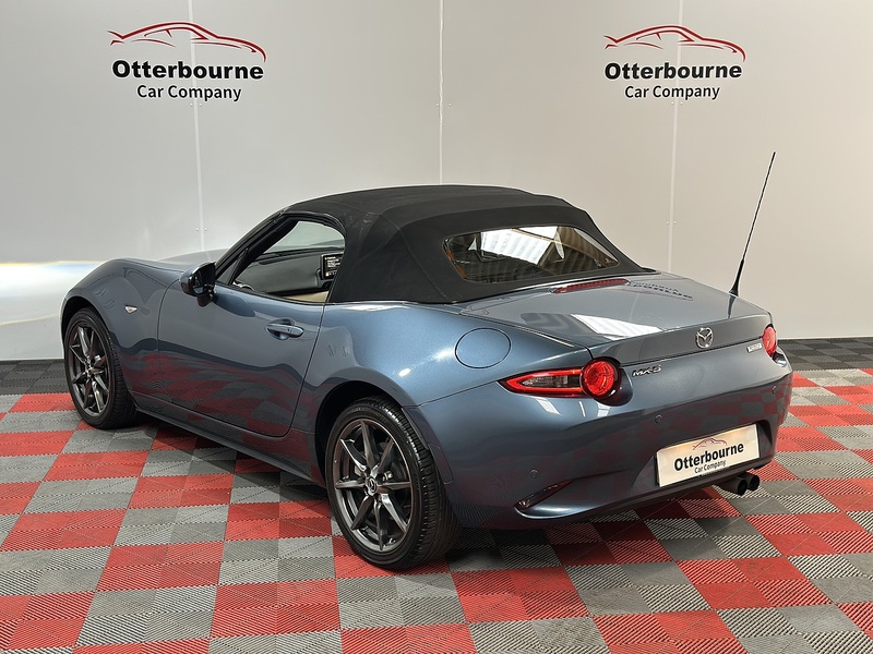 Mazda MX-5 SKYACTIV-G Sport Nav - U1352