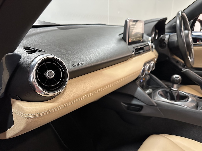 Mazda MX-5 SKYACTIV-G Sport Nav - U1352