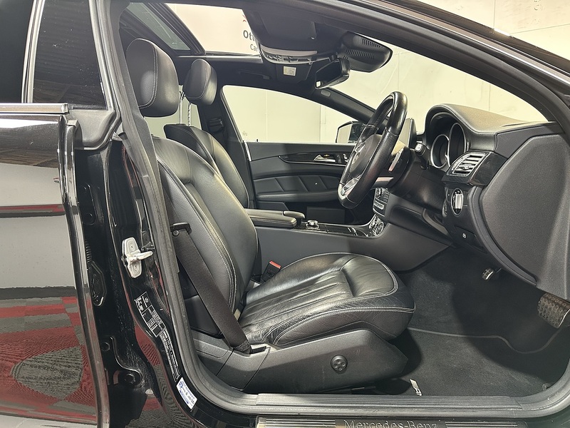 Mercedes-Benz CLS CLS350d V6 AMG Line - U1361