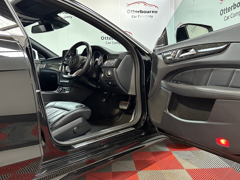 Mercedes-Benz CLS CLS350d V6 AMG Line - U1361
