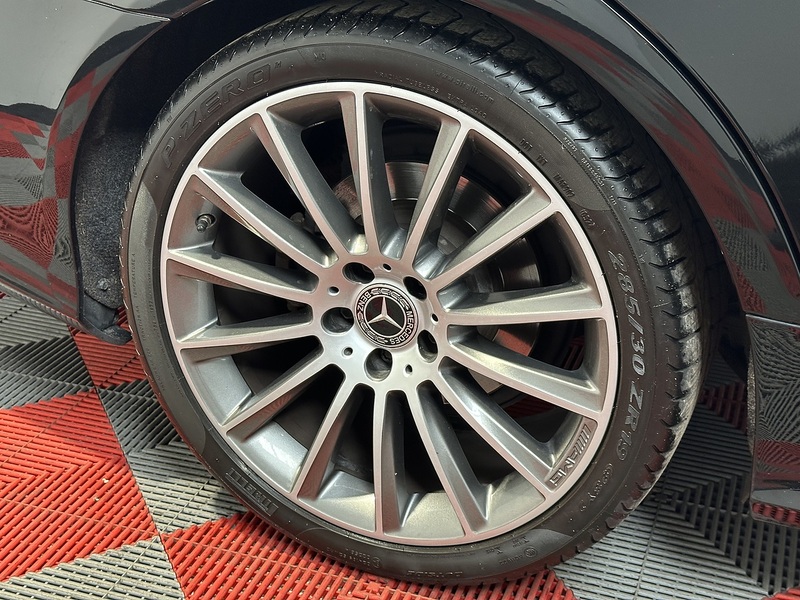 Mercedes-Benz CLS CLS350d V6 AMG Line - U1361