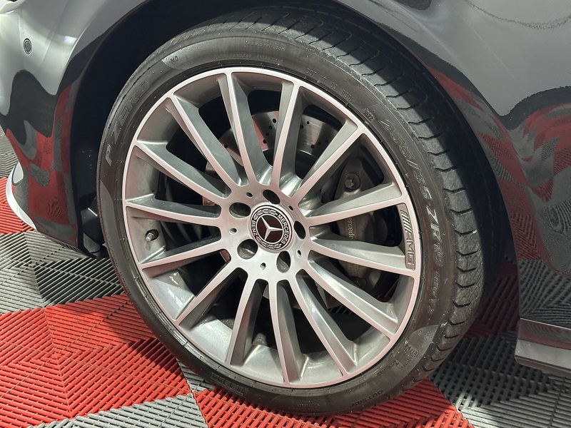 Mercedes-Benz CLS CLS350d V6 AMG Line - U1361