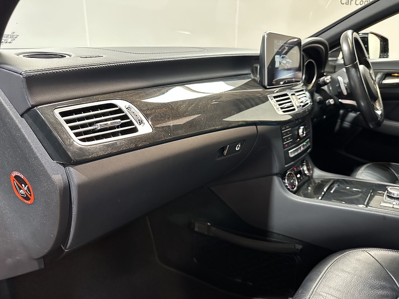 Mercedes-Benz CLS CLS350d V6 AMG Line - U1361