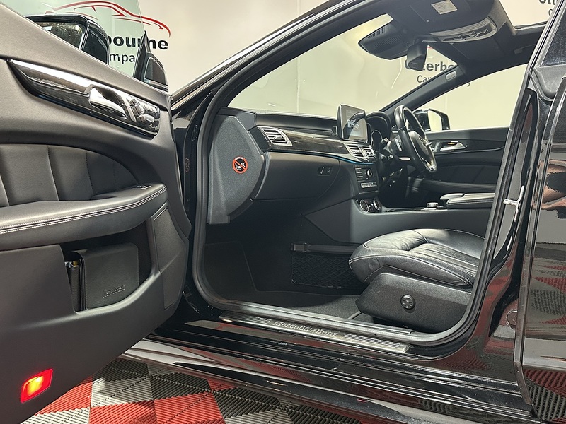 Mercedes-Benz CLS CLS350d V6 AMG Line - U1361