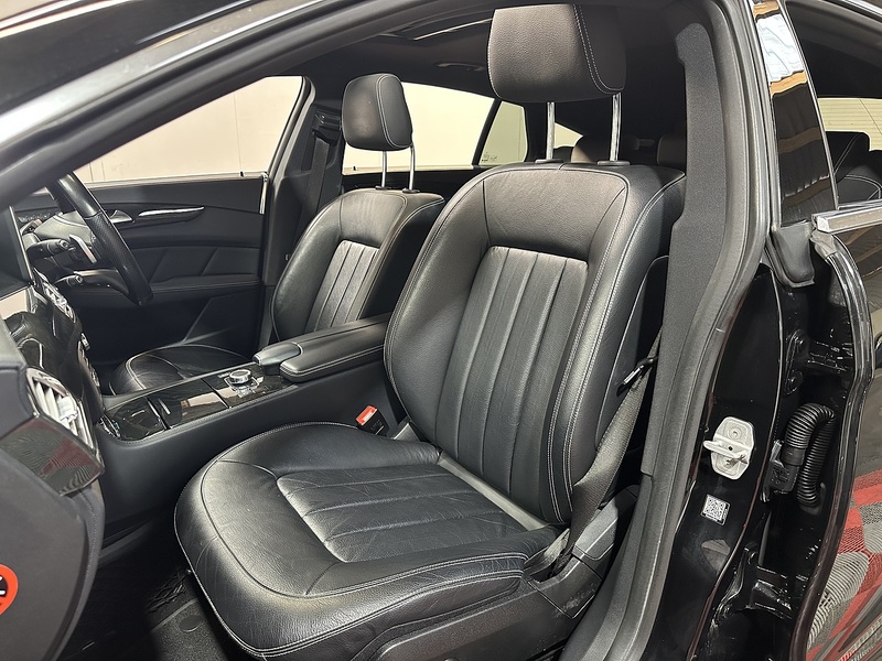 Mercedes-Benz CLS CLS350d V6 AMG Line - U1361