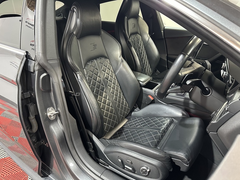 Audi S5 TFSI V6 - U1362
