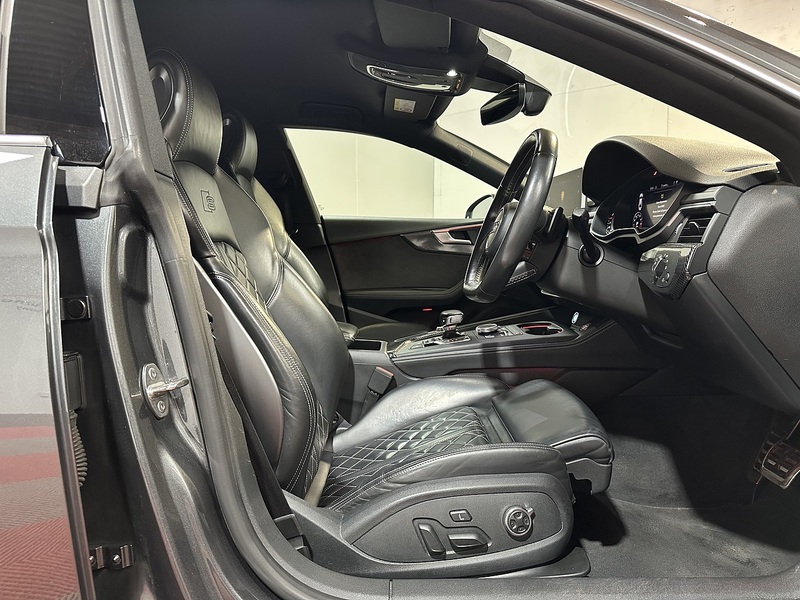 Audi S5 TFSI V6 - U1362