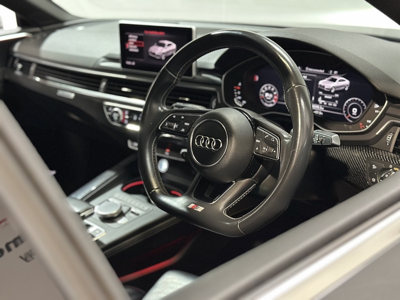 Audi S5 TFSI V6 - U1362