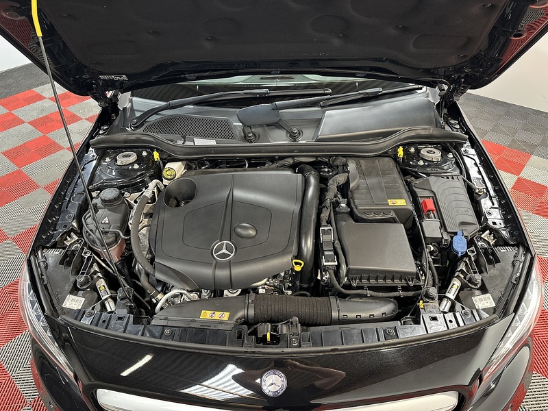 Mercedes-Benz GLA  - U1367