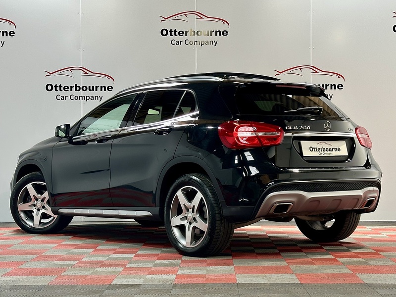 Mercedes-Benz GLA  - U1367