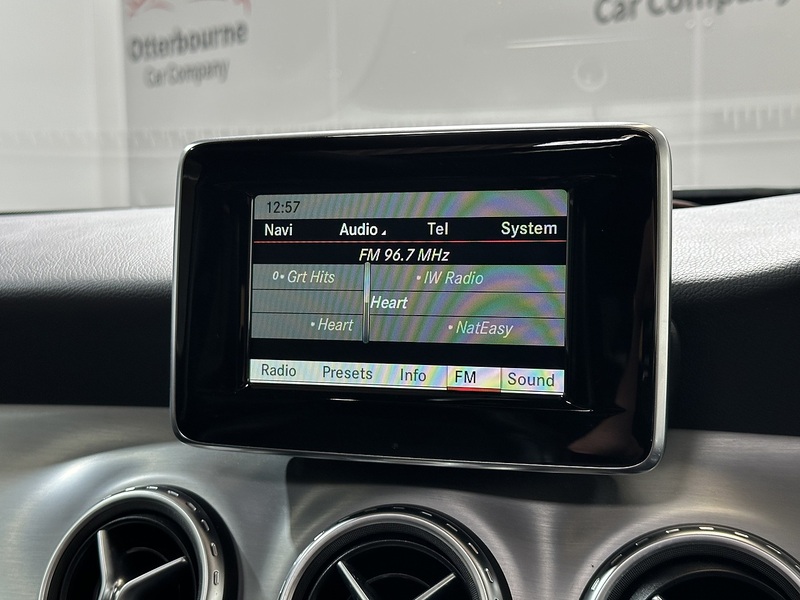 Mercedes-Benz GLA  - U1367