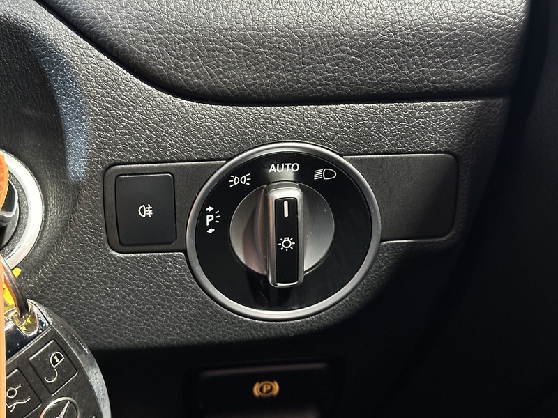Mercedes-Benz GLA  - U1367
