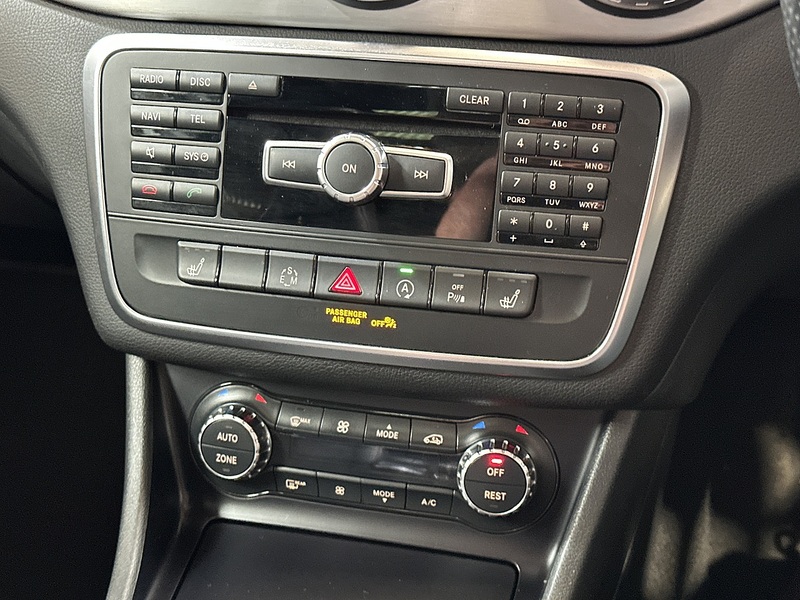 Mercedes-Benz GLA  - U1367