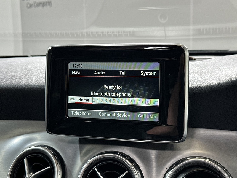Mercedes-Benz GLA  - U1367