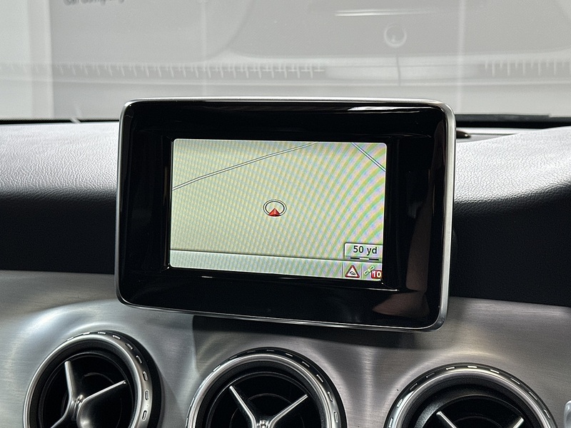 Mercedes-Benz GLA  - U1367