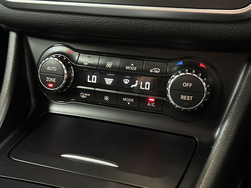 Mercedes-Benz GLA  - U1367