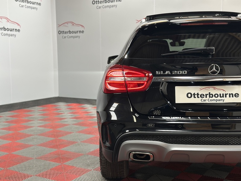 Mercedes-Benz GLA  - U1367