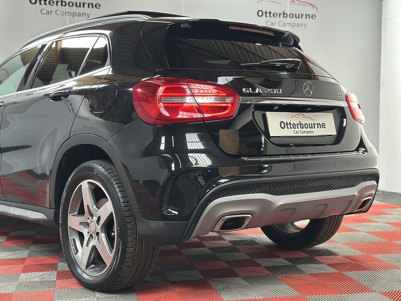 Mercedes-Benz GLA  - U1367