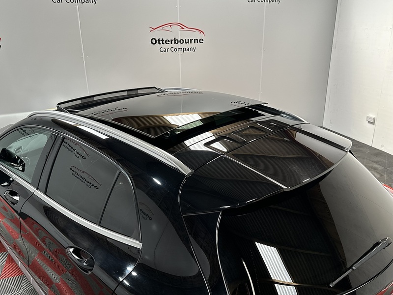 Mercedes-Benz GLA  - U1367