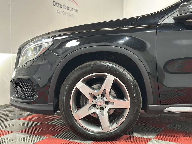 Mercedes-Benz GLA  - U1367
