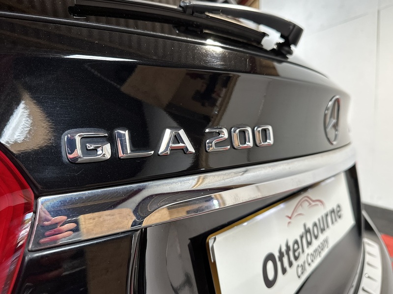 Mercedes-Benz GLA  - U1367