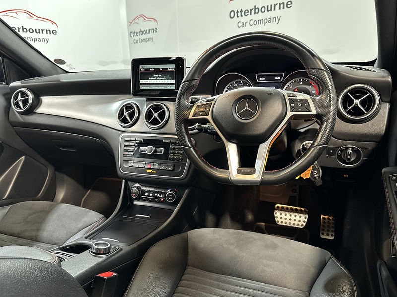 Mercedes-Benz GLA  - U1367