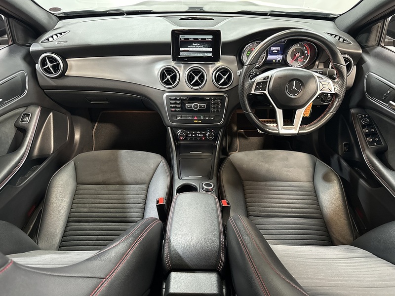 Mercedes-Benz GLA  - U1367