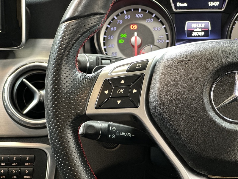 Mercedes-Benz GLA  - U1367
