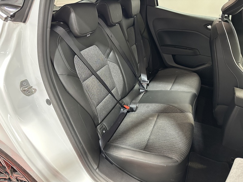 Renault Clio TCe Techno - U1373