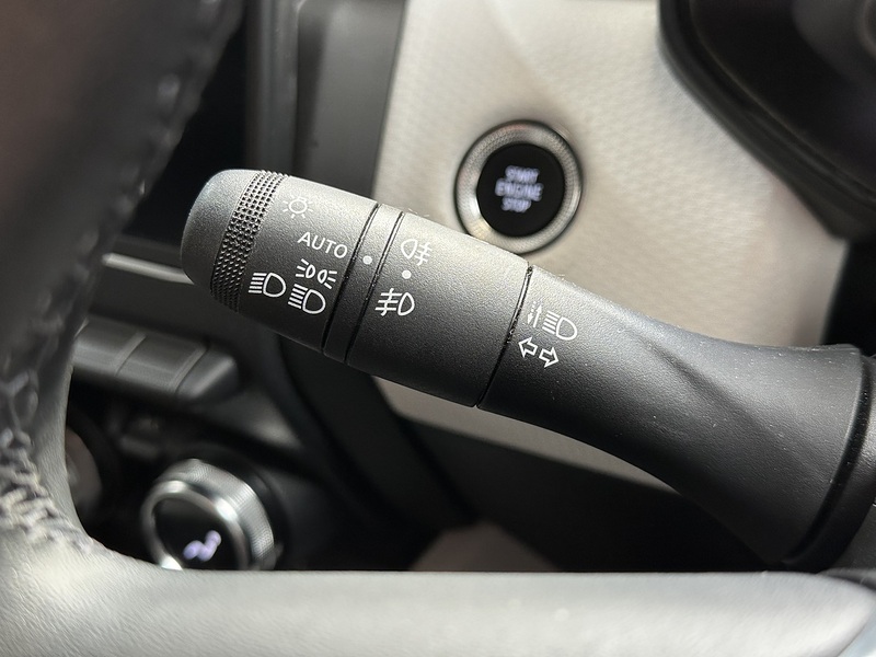 Renault Clio TCe Techno - U1373