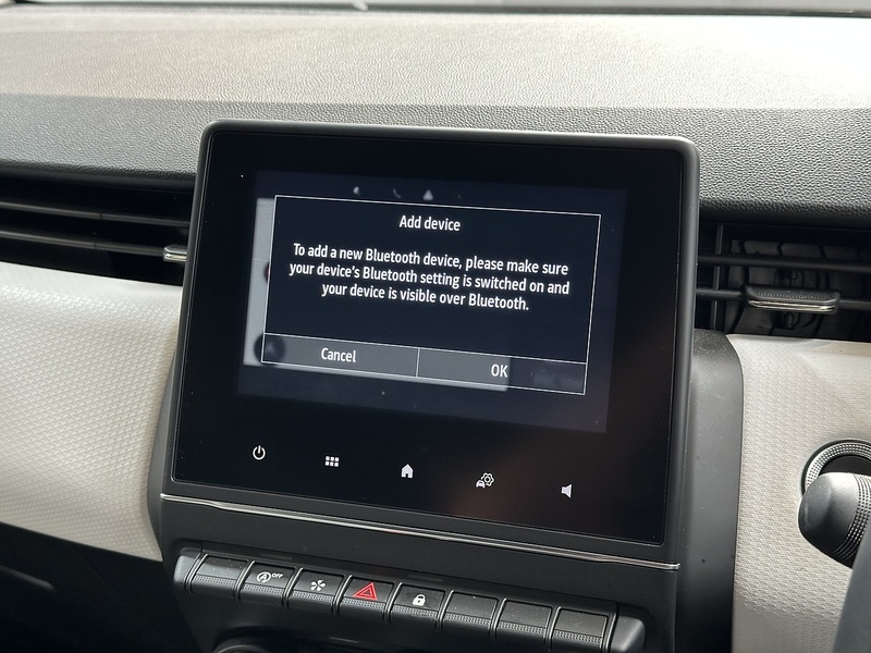 Renault Clio TCe Techno - U1373