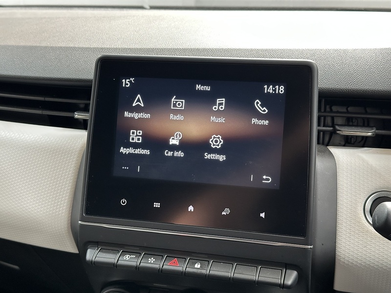 Renault Clio TCe Techno - U1373