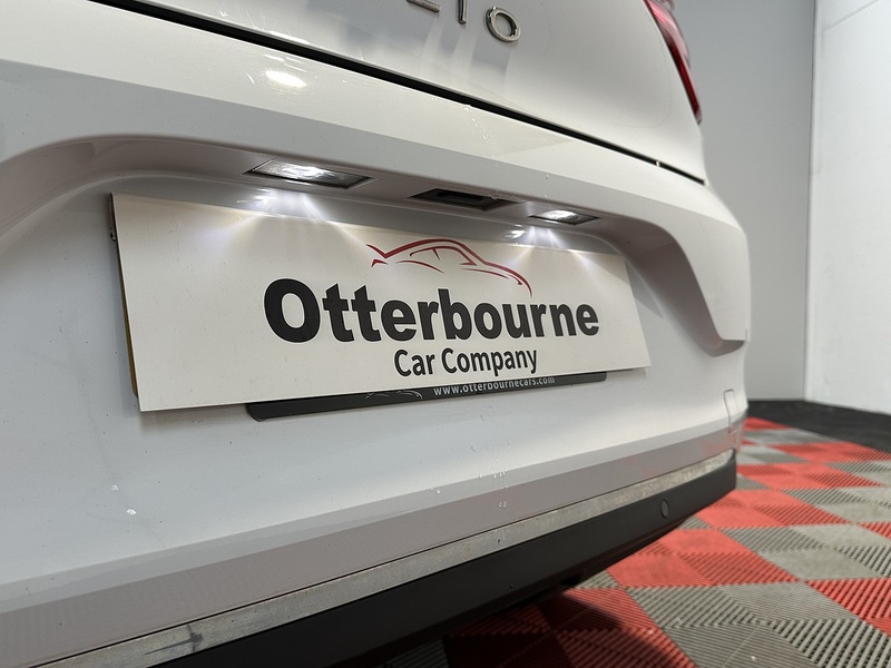 Renault Clio TCe Techno - U1373