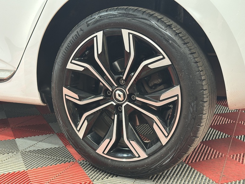 Renault Clio TCe Techno - U1373