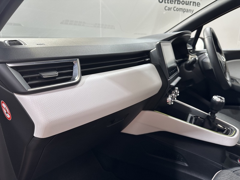 Renault Clio TCe Techno - U1373