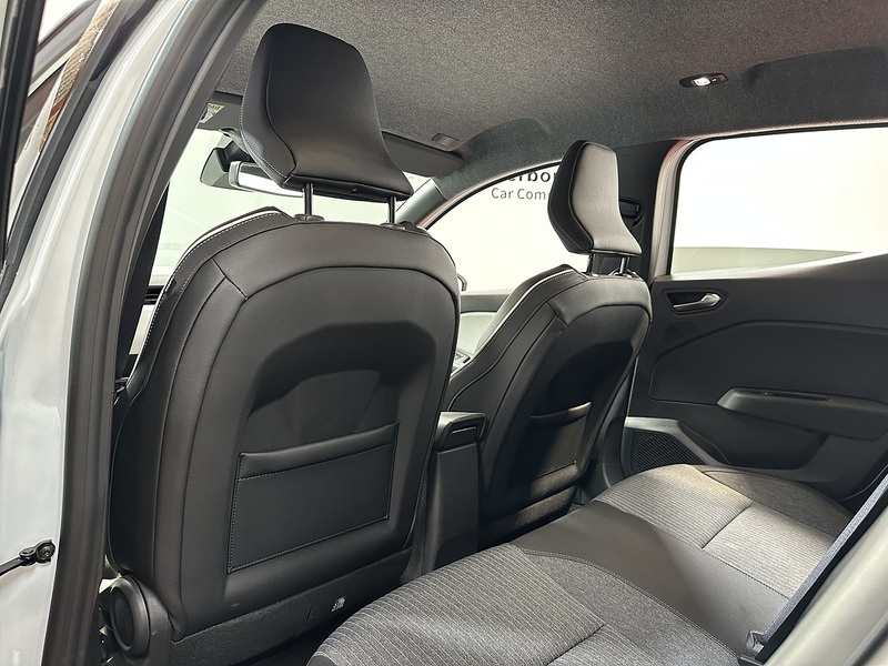 Renault Clio TCe Techno - U1373