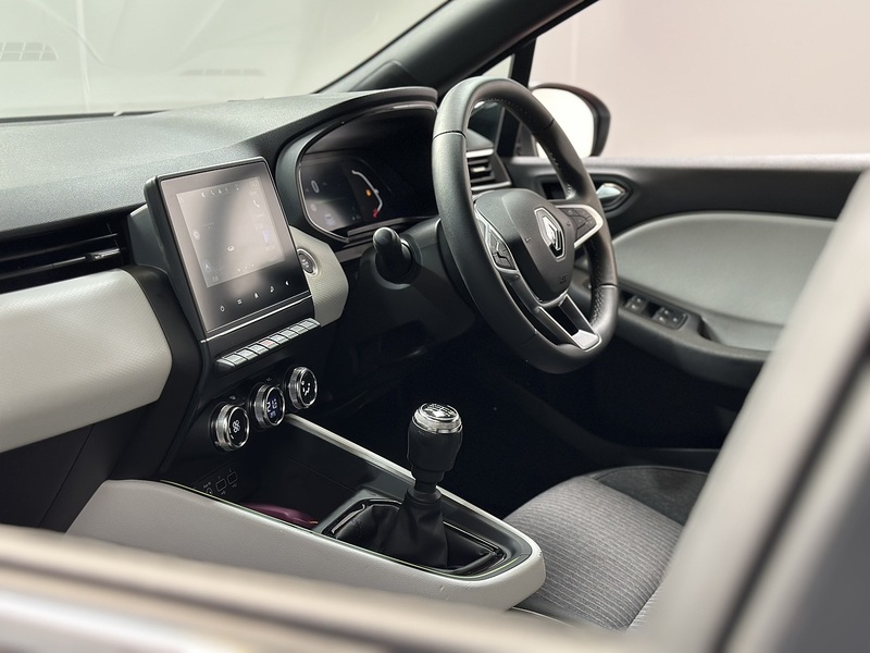 Renault Clio TCe Techno - U1373