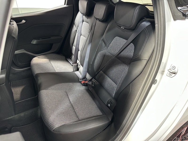 Renault Clio TCe Techno - U1373