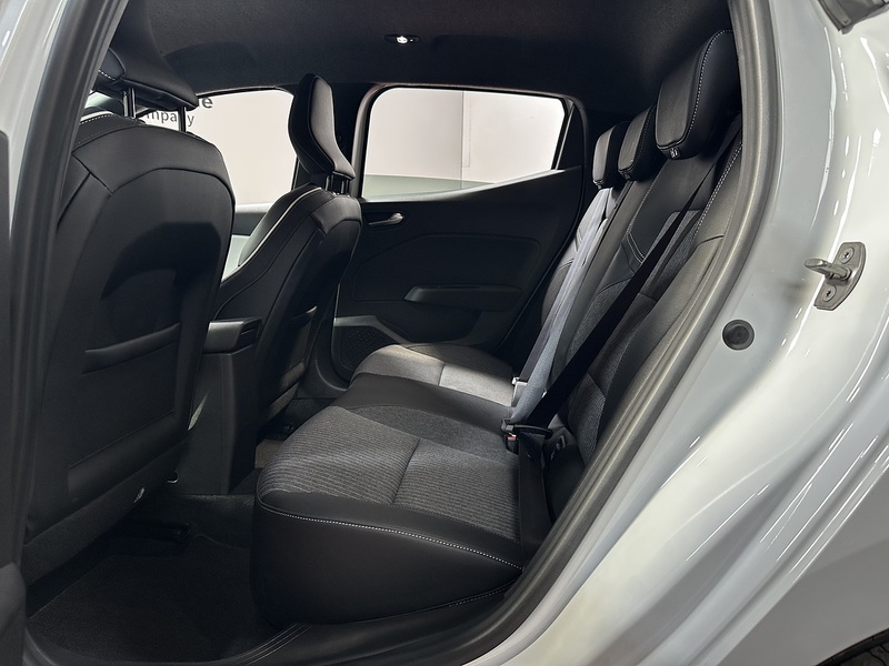 Renault Clio TCe Techno - U1373