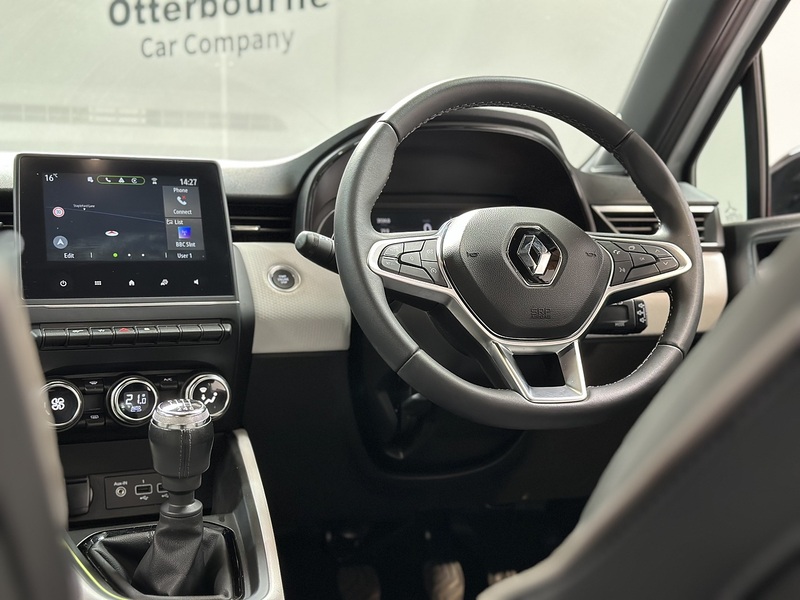 Renault Clio TCe Techno - U1373