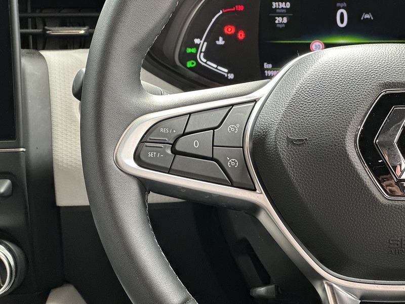 Renault Clio TCe Techno - U1373