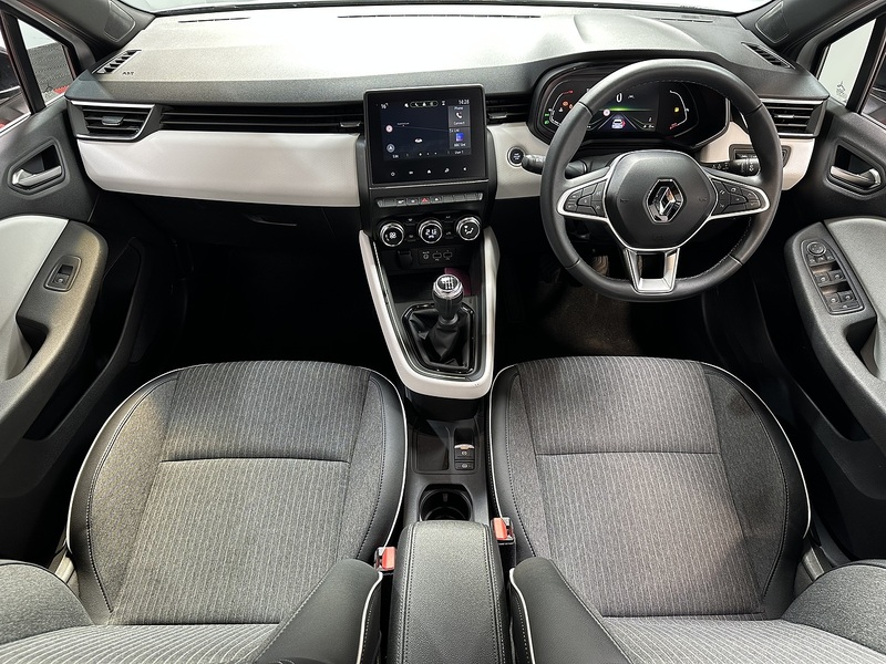 Renault Clio TCe Techno - U1373