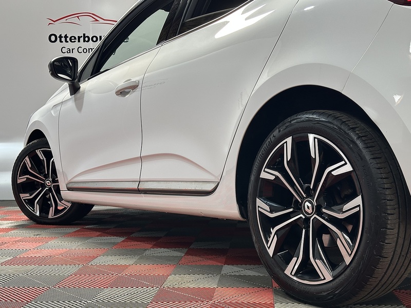 Renault Clio TCe Techno - U1373