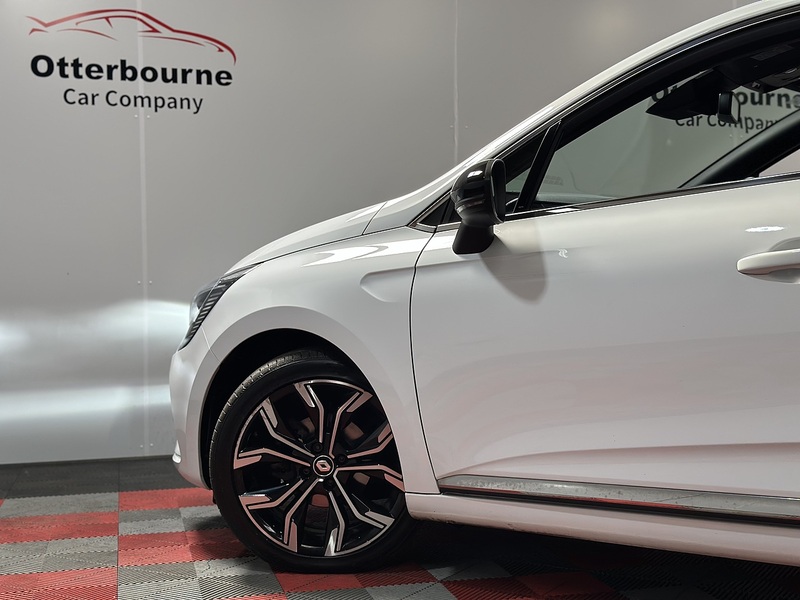 Renault Clio TCe Techno - U1373