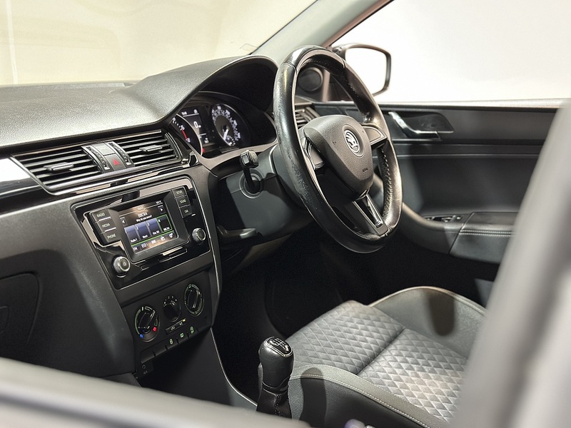 Skoda Rapid TSI Sport - U1376