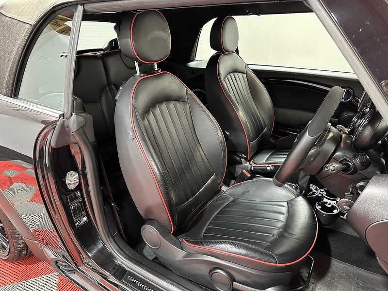 MINI Convertible John Cooper Works - U1377