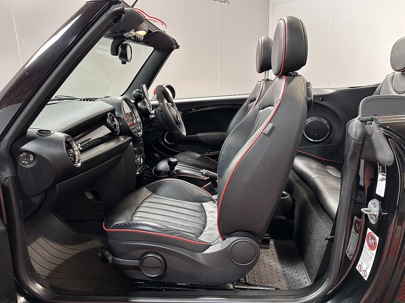 MINI Convertible John Cooper Works - U1377