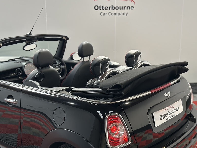 MINI Convertible John Cooper Works - U1377